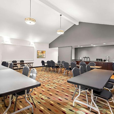 Best Western Luxbury Inn Fort Wayne Bagian luar foto