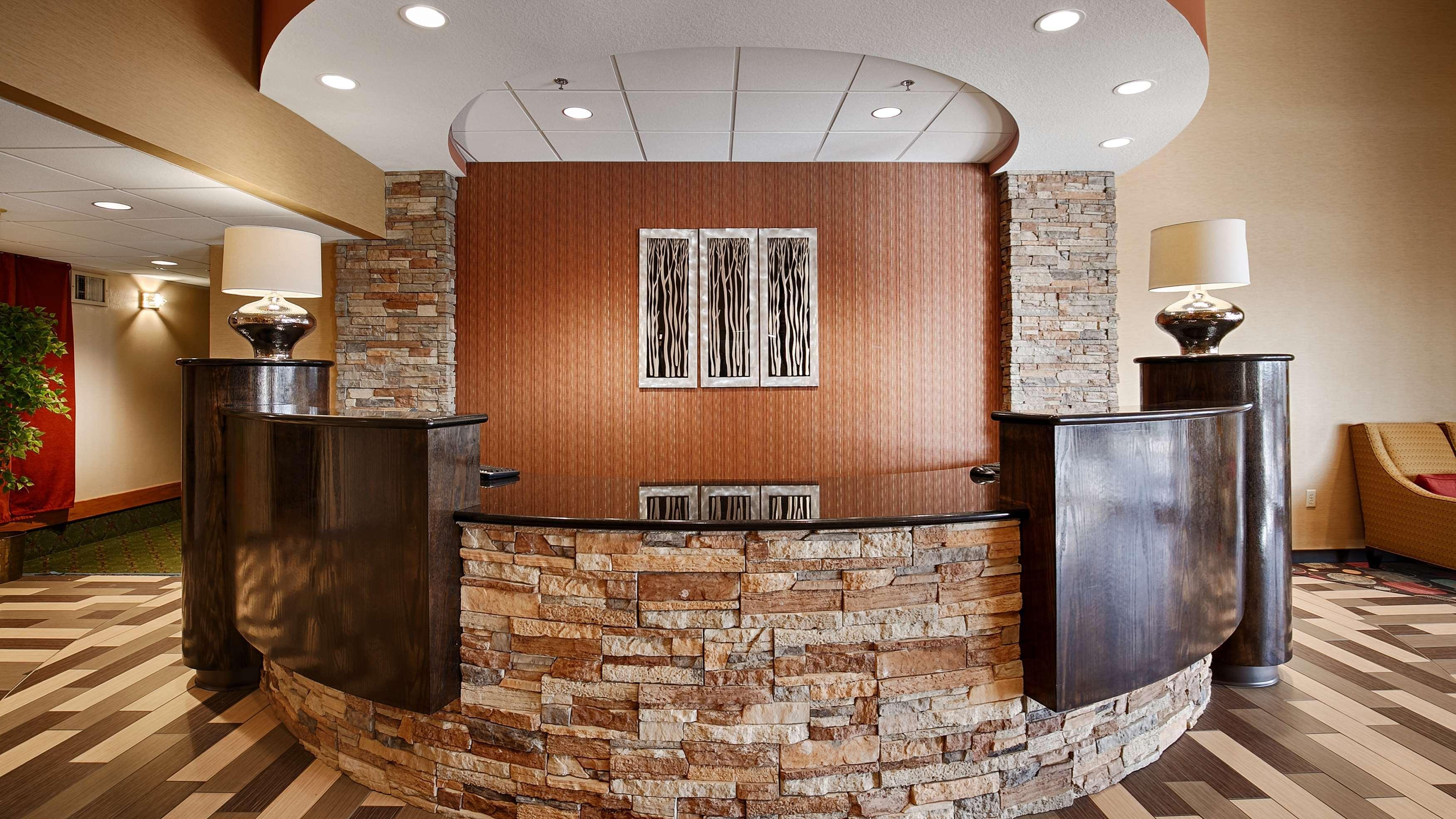 Best Western Luxbury Inn Fort Wayne Bagian luar foto