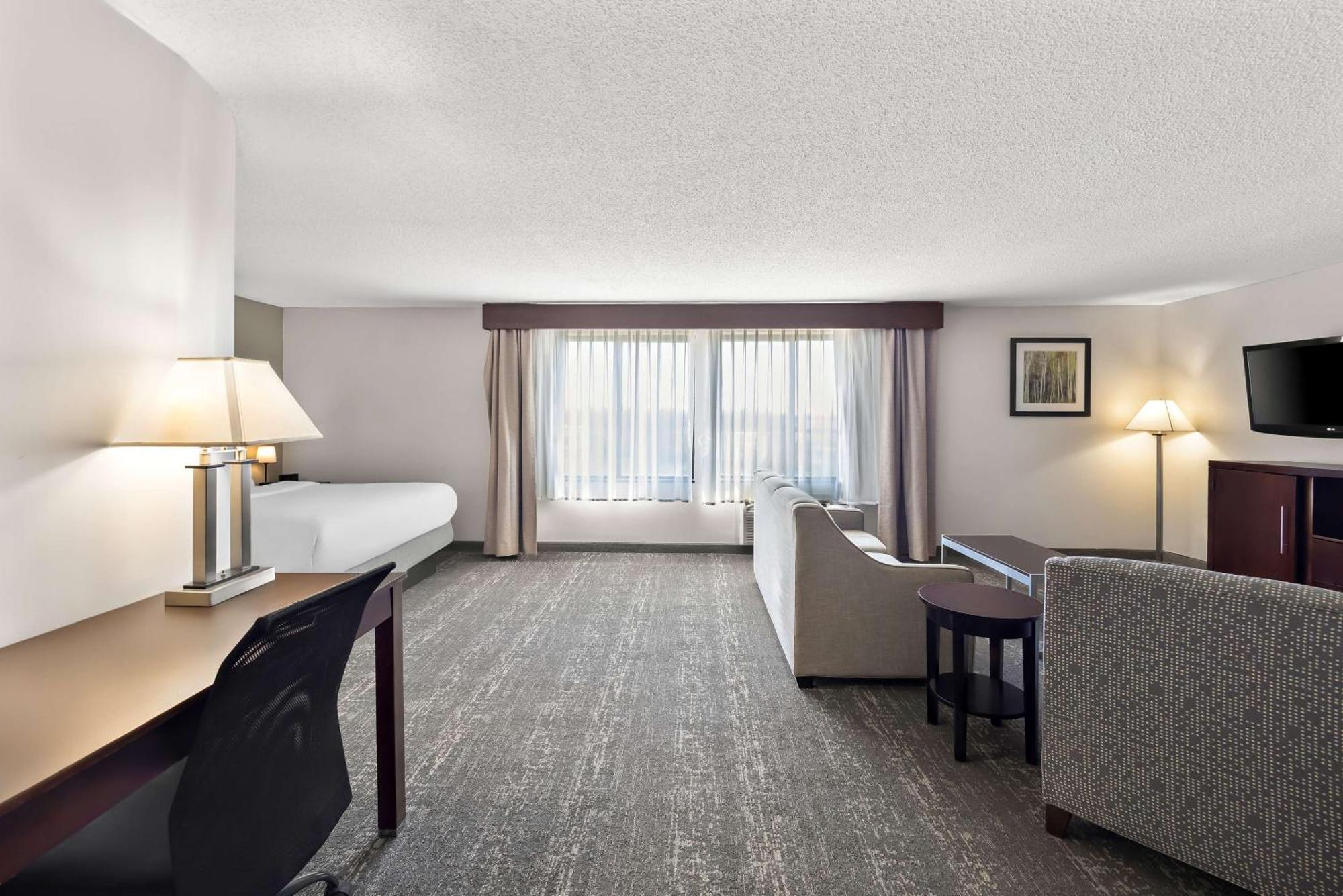 Best Western Luxbury Inn Fort Wayne Bagian luar foto