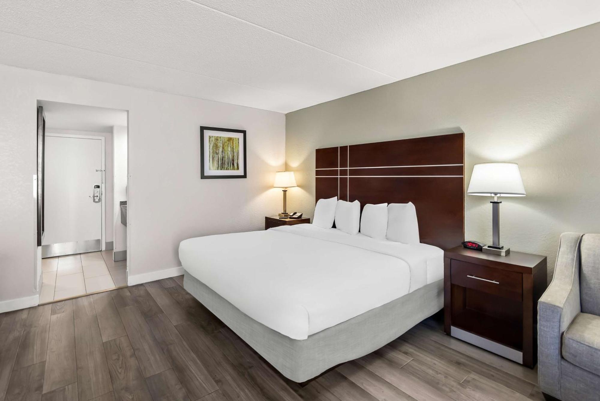 Best Western Luxbury Inn Fort Wayne Bagian luar foto