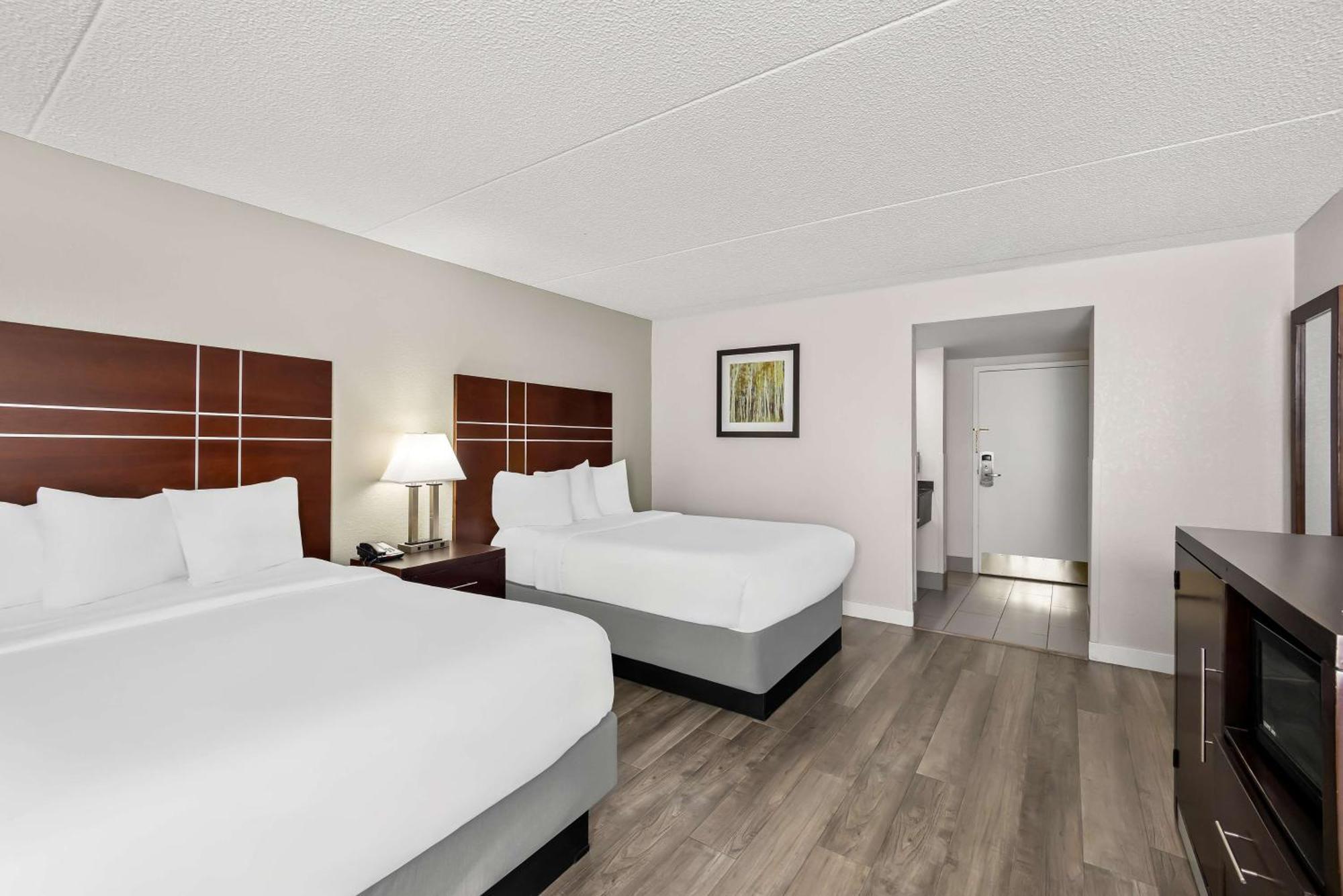 Best Western Luxbury Inn Fort Wayne Bagian luar foto