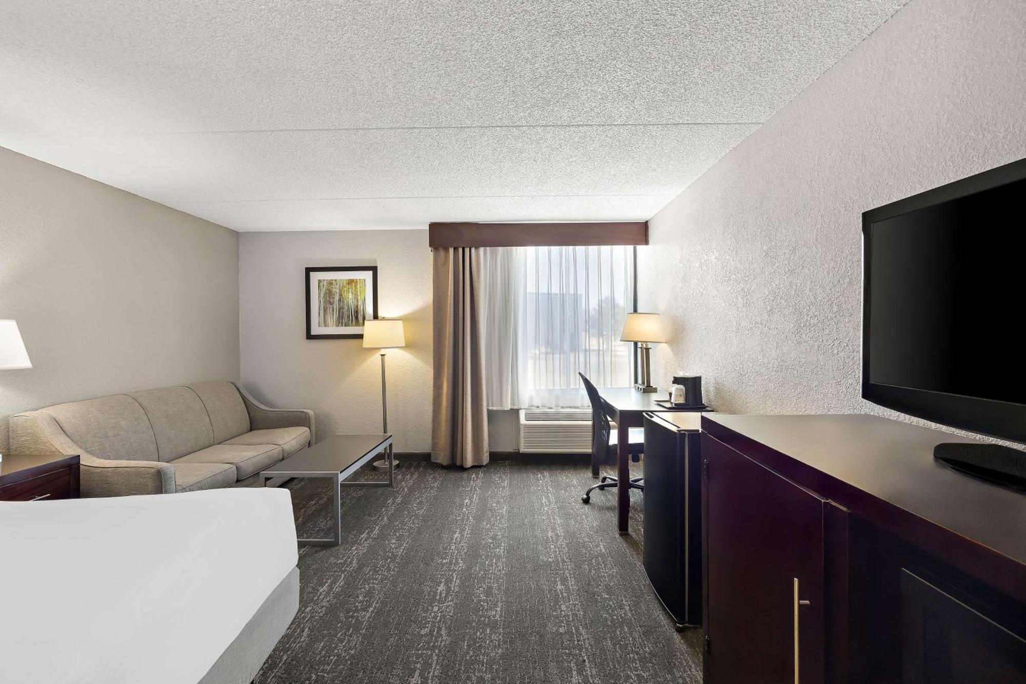 Best Western Luxbury Inn Fort Wayne Bagian luar foto