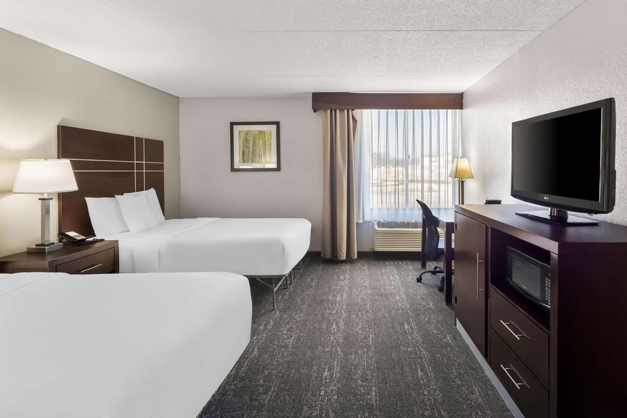 Best Western Luxbury Inn Fort Wayne Bagian luar foto