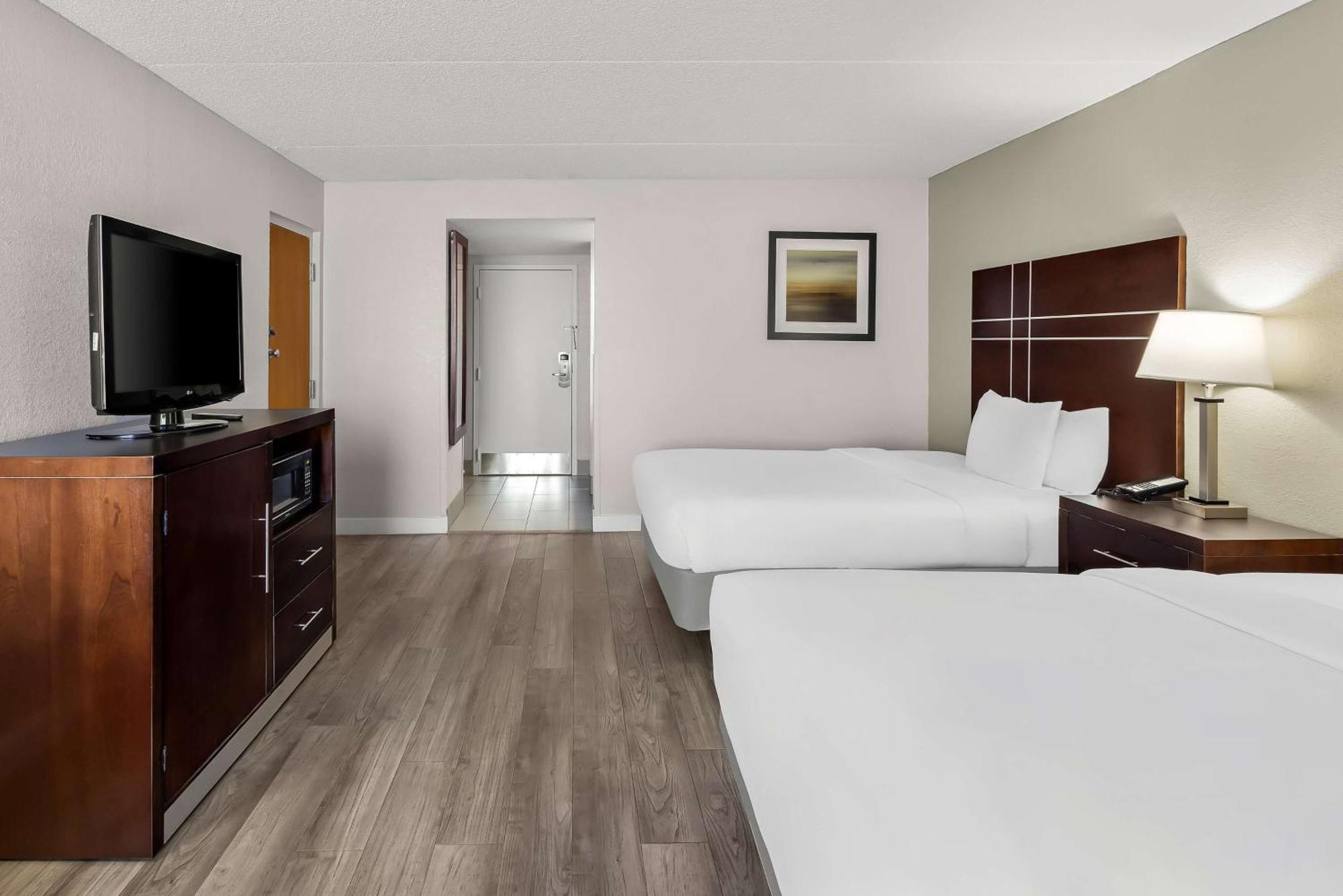 Best Western Luxbury Inn Fort Wayne Bagian luar foto