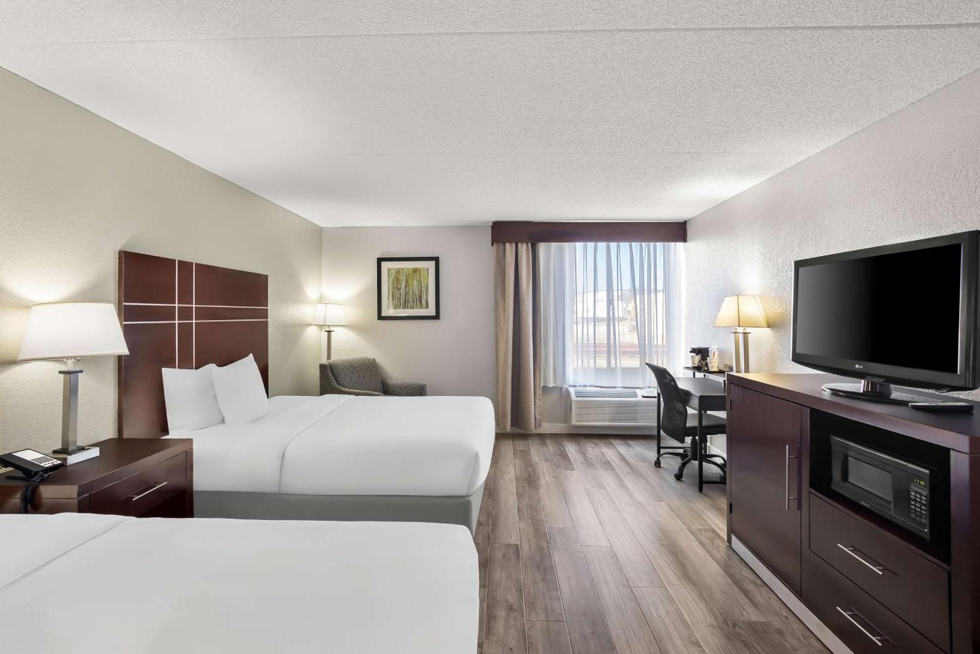 Best Western Luxbury Inn Fort Wayne Bagian luar foto