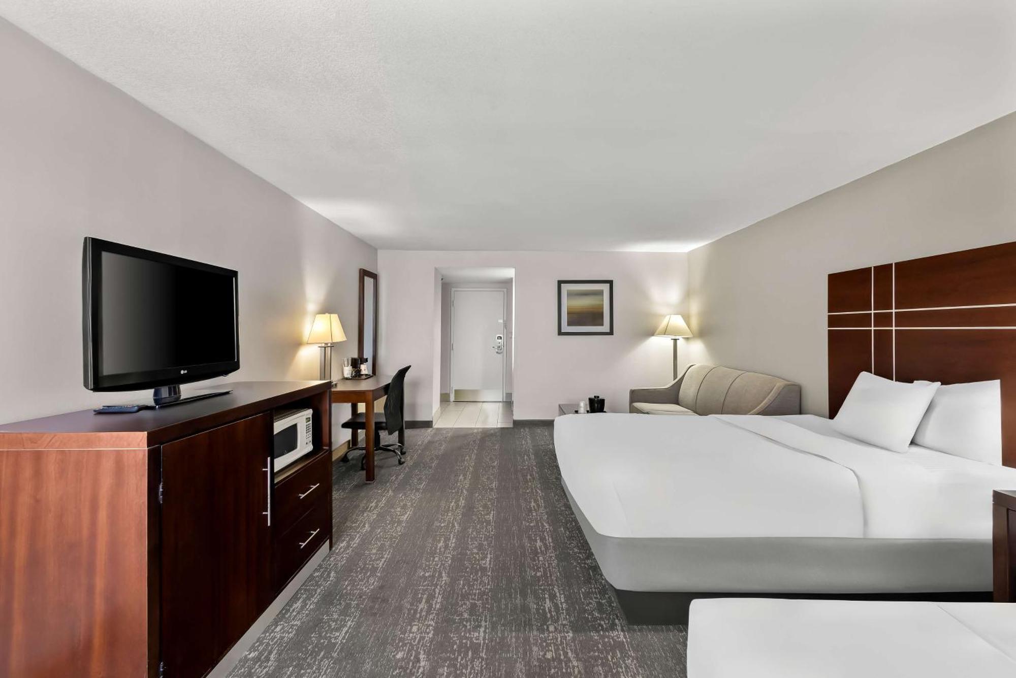 Best Western Luxbury Inn Fort Wayne Bagian luar foto