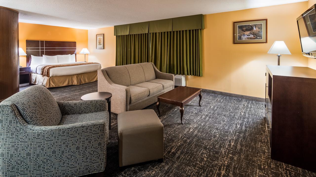 Best Western Luxbury Inn Fort Wayne Bagian luar foto