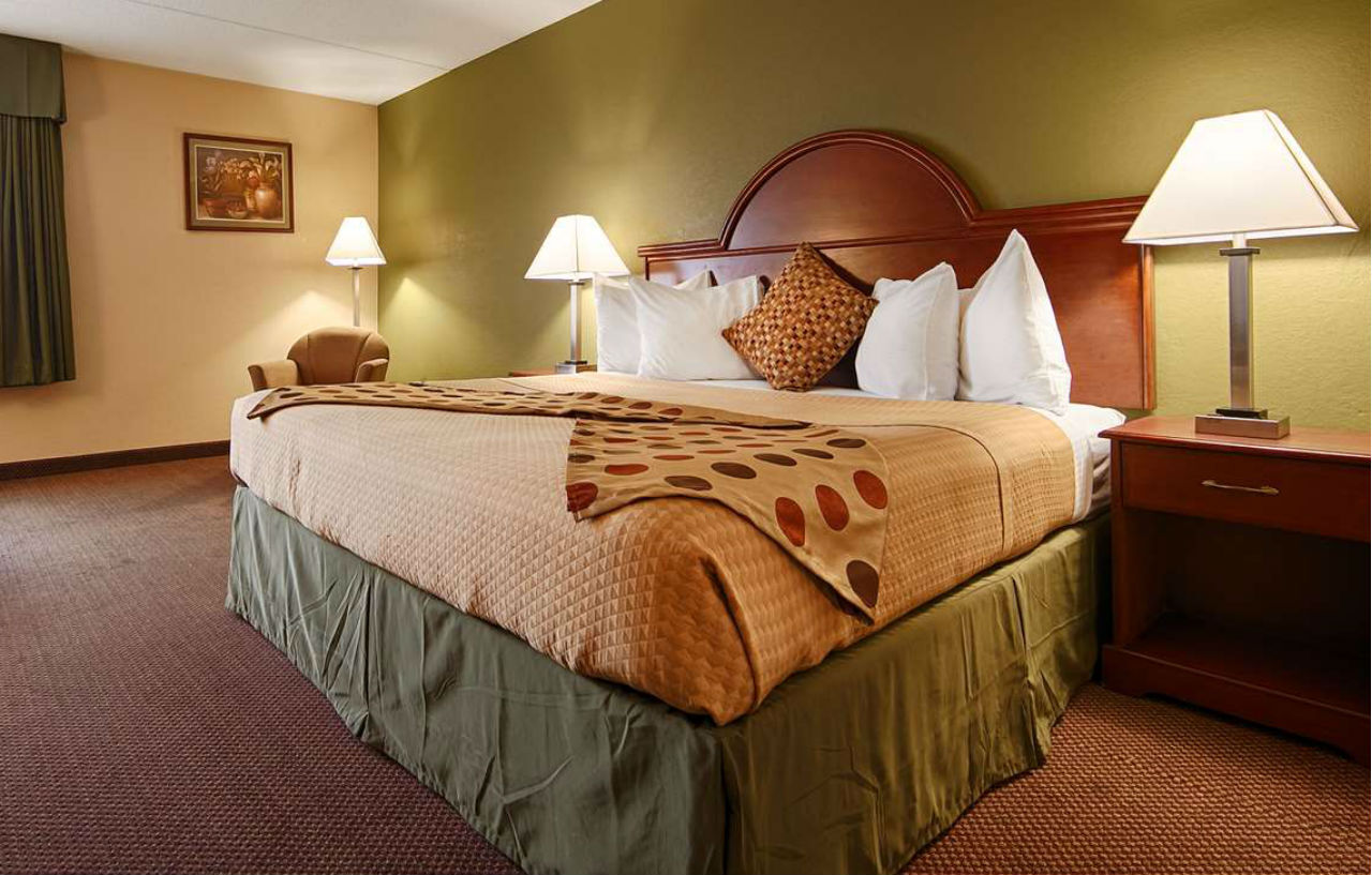 Best Western Luxbury Inn Fort Wayne Bagian luar foto